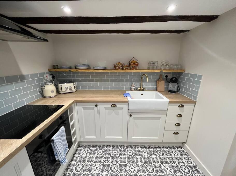 Historic Cambridgeshire Cottage Godmanchester المظهر الخارجي الصورة