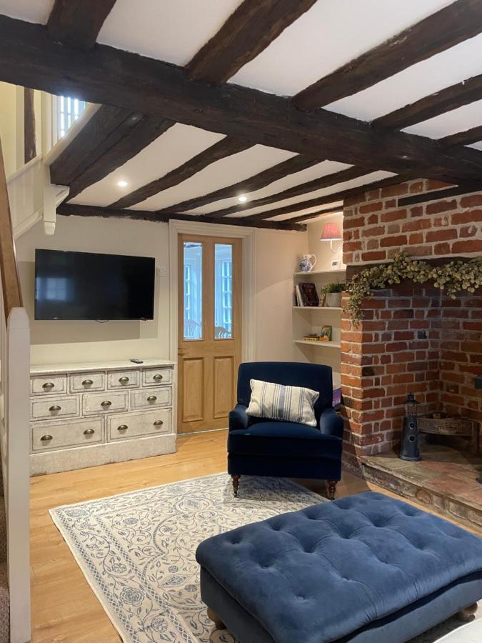 Historic Cambridgeshire Cottage Godmanchester المظهر الخارجي الصورة